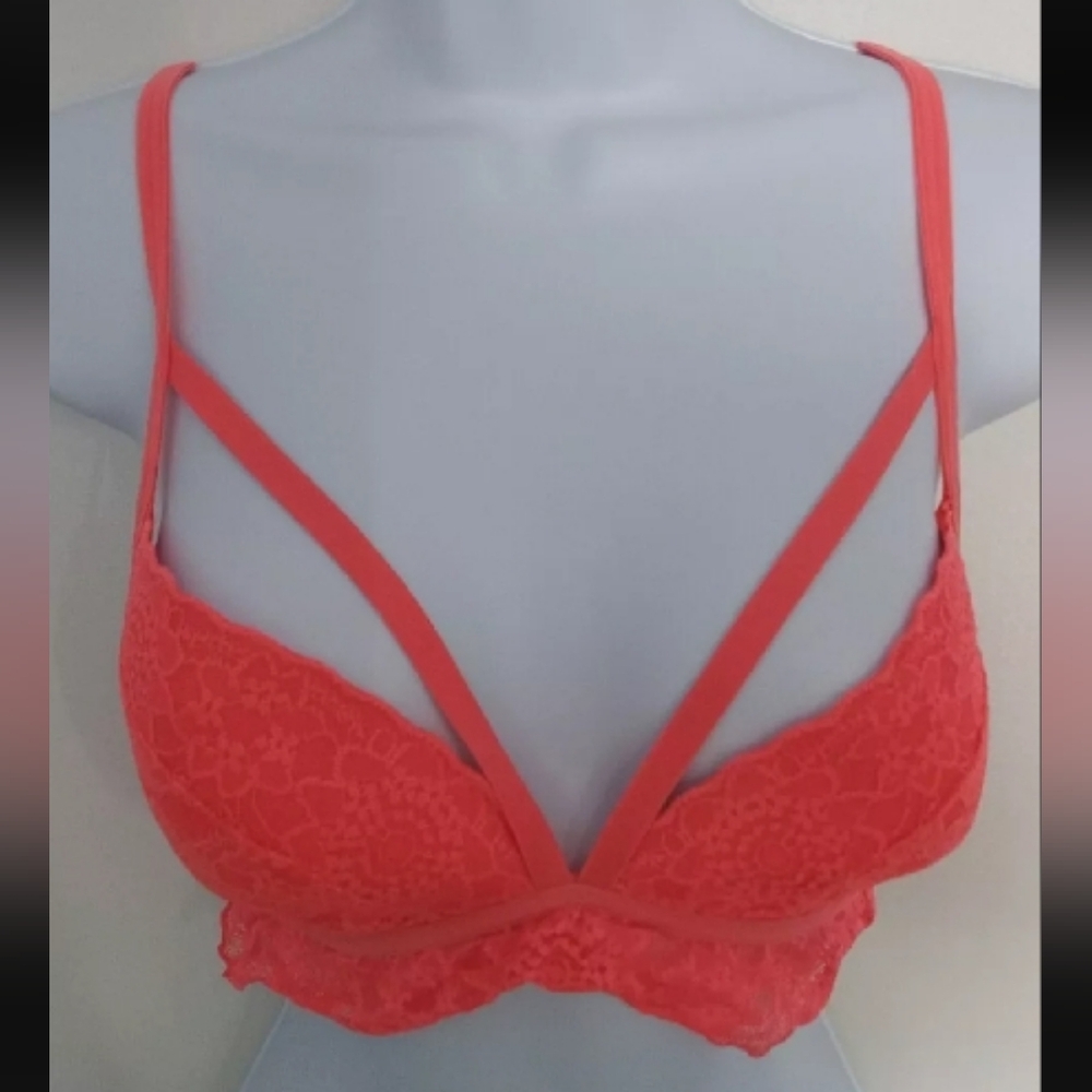 Pink Victoria Secret Woman's Bra Size Small Pink